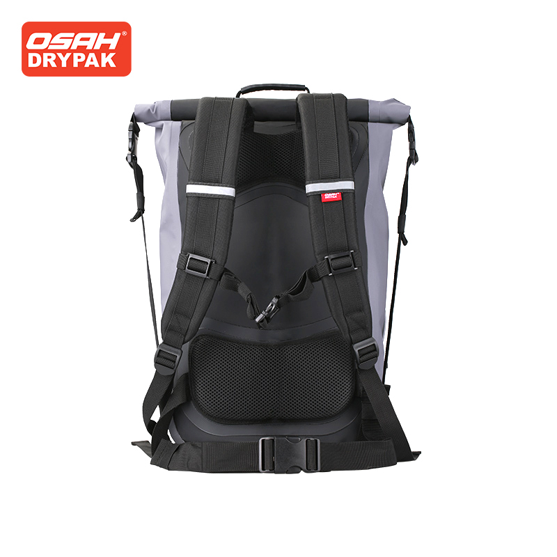 OSAH 迷彩オートバイバッグ 30L 大容量バックパック多 - Motorcycle Gear Wardrobe のレビューと価格